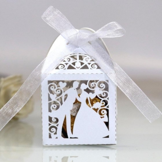 Ukrasne kutijice - mladenci - bijele Ukrasne kutijice - mladenci - bijele