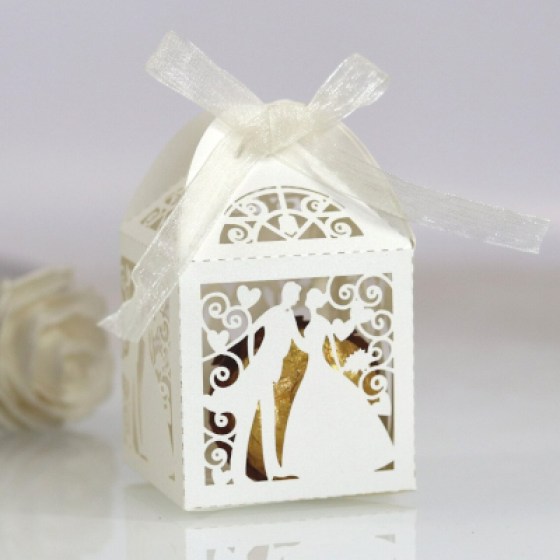 Ukrasne kutijice - mladenci - bež Ukrasne kutijice - mladenci - bež